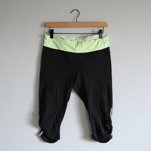 Lululemon Women's Sz 8 Stretchy Activewear Polka Dot Band Crop Ruched Leggings